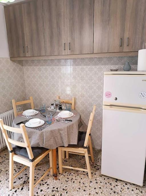 Apartament Department Mets, Near Acropolis Ateny Zewnętrze zdjęcie